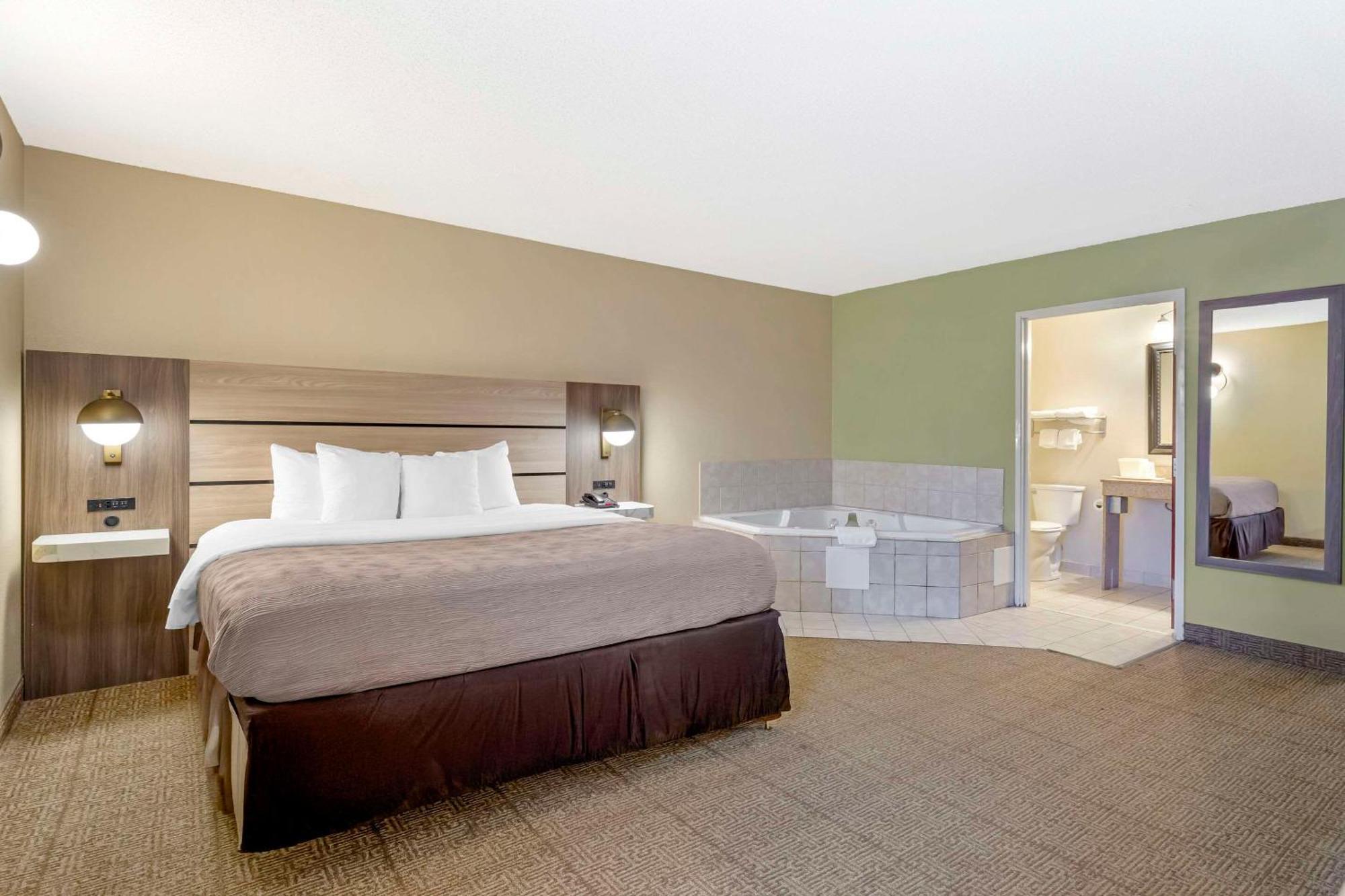 Quality Downtown 3* Raleigh