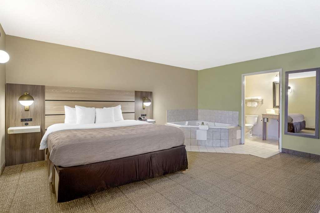 Quality Downtown 3*